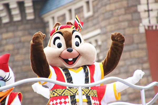 「おんどこどん！」／東京ディズニーランドの「ディズニー夏祭り」