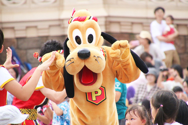 「おんどこどん！」／東京ディズニーランドの「ディズニー夏祭り」