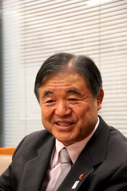 オリンピック・パラリンピック担当相を務める遠藤利明氏。初代のスポーツ庁長官にはだれが就くか
