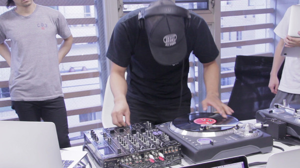 セイコー アストロン、DJ MITSU THE BEATSと組んだムービー『Watch DJ』のメイキング動画を公開
