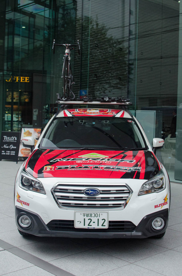 宇都宮ブリッツェンのチームカー（2015年9月16日）