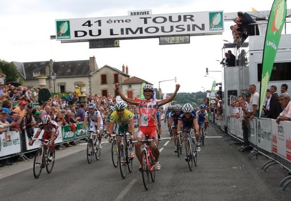 　8月20日にフランスで開催されたツール・デュ・リムザンの第2ステージで新城幸也（23＝梅丹本舗・GDR）がステージ優勝した。同大会は第1クラスの国際大会で、ツール・ド・フランスで活躍する選手も多く参加している。