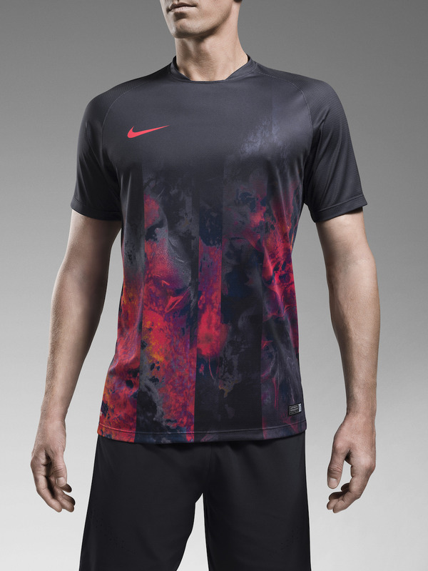 ナイキ・YA CR7 DRI-FIT GPX S/S トレーニングトップ