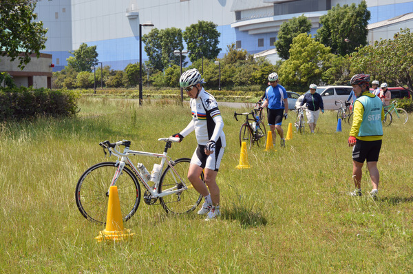 「オトナの自転車学校」は参加者が自らの進歩に驚く3時間の教室