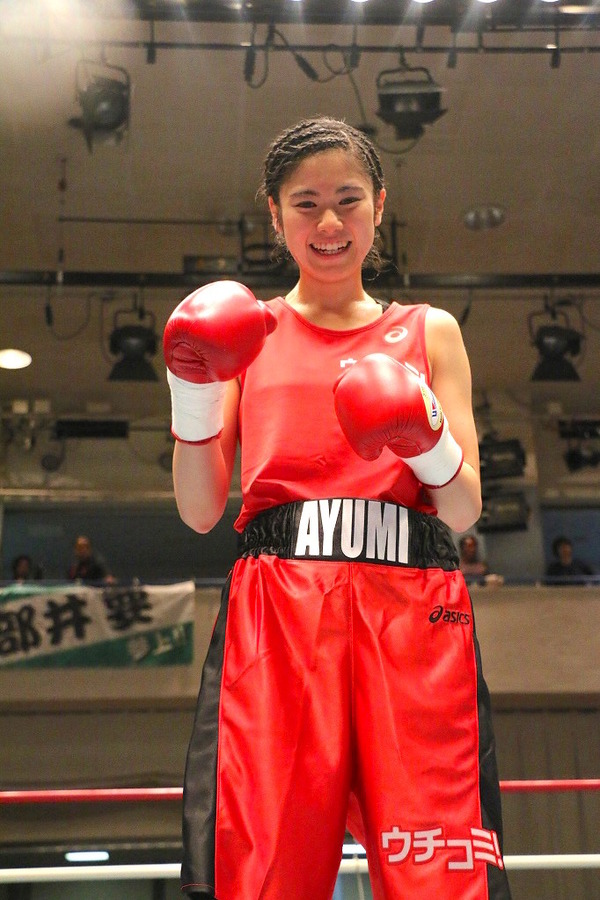 ミス府中の女性ボクサー後藤あゆみ、プロデビュー戦でKO勝利