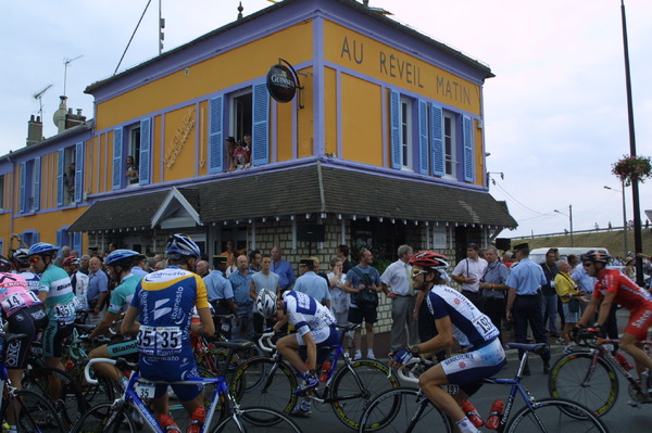 2003ツール・ド・フランスの正式スタート地となったレベイユマタン