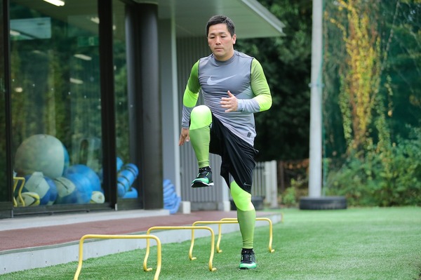 ラグビー日本代表・小野晃征選手の練習。踏みつけるより引きつけることを重要とする