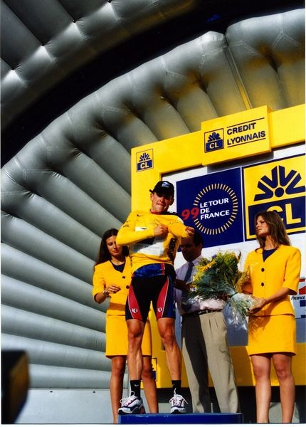 禁止薬物使用によりツール・ド・フランス7連覇をはく奪され、自転車競技界から永久追放されているランス・アームストロングが、1月17日に米国の人気テレビ番組「オプラーズネクストチャプター」に出演