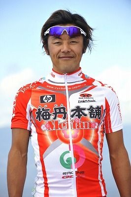 　北京五輪代表、ツール・ド・北海道総合優勝の宮澤崇史（30）が、09シーズンはサンマリノのアミーカチップス・クナウフに移籍することが発表された。サンマリノはイタリア半島にある小国だが、チームとしては事実上イタリアチームと言っていい。
「初めてロードレース