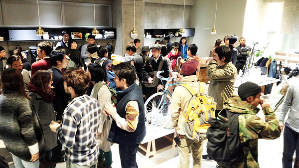11月26日にオープンしたブリヂストンサイクル コンセプトショップ「レシオ・アンドシー」（東京都渋谷区神宮前 3-1-26）