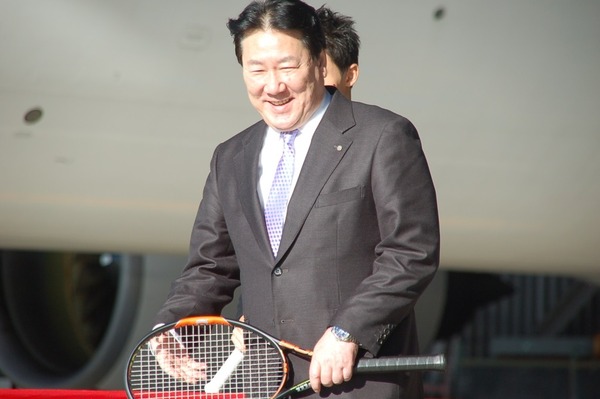 JALがプロテニスプレーヤー錦織圭とパートナー契約締結（2015年11月27日）