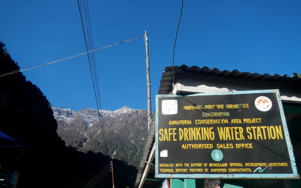 公共の安全な水を売っている場所、安くて安心して飲み水です