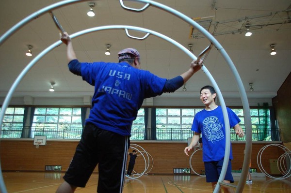 【やってみた】ラートに挑戦…輪の中に入って非日常を体験