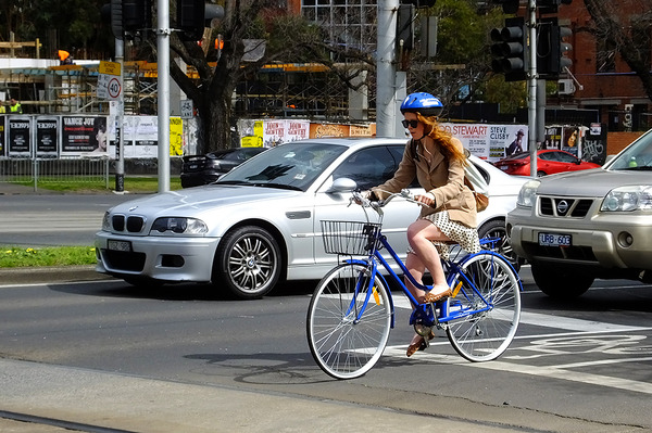 メルボルンは自転車レーンも整備され、朝夕は通勤・通学に利用する人たちでにぎわう