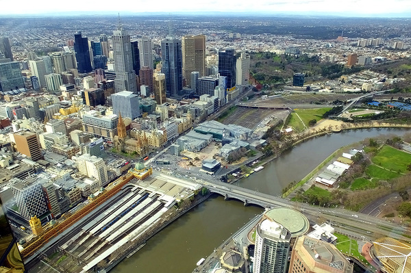 ユーレカスカイデッキ（Eureka Tower）から見えたフリンダースストリート（Flinders St）駅