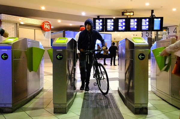 メルボルンの近郊電車（Metro）などは自転車を車内にそのまま持ち込める