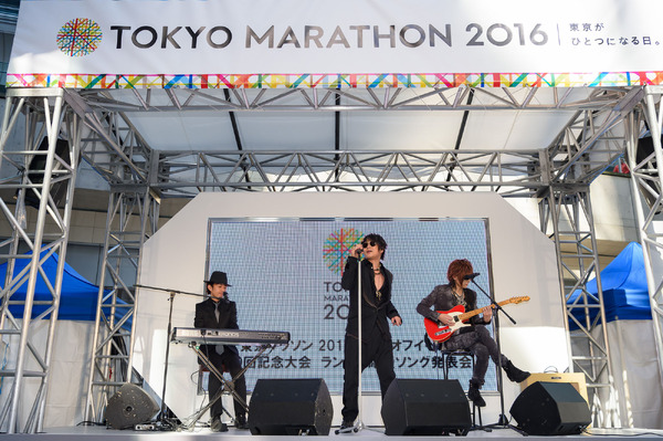 T-BOLAN森友嵐士が生ライブ、東京マラソン「ランナー応援ソング発表会」（2016年1月28日）