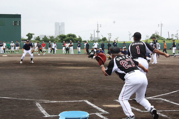 プロ野球OBが教える三井ゴールデン・グラブ野球教室…指導者向けに神戸で開催