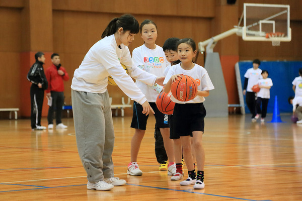 小学生がスポーツに挑戦「ジュニア・スポーツ・ドリーム・チャレンジ」が開催