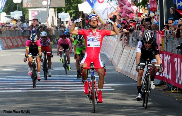 ジロ・デ・イタリア第10ステージを制したブアニ