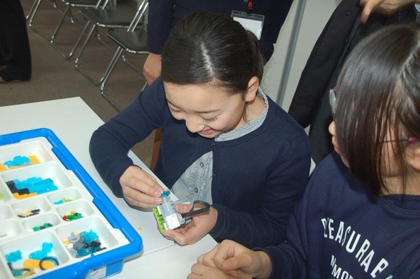 筑波大学附属小学校で「レゴ WeDo 2.0」を使った公開授業（2016年3月16日）