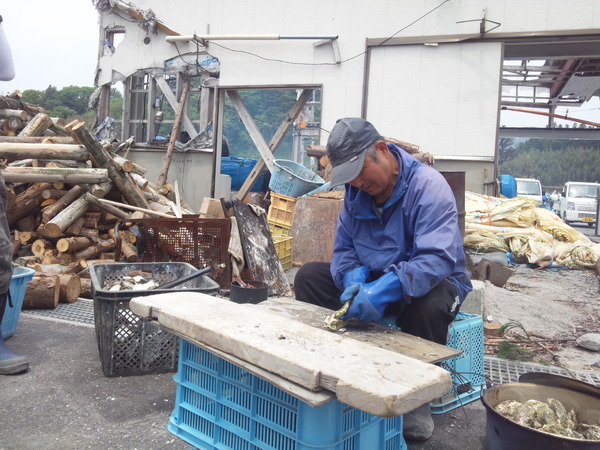 岩手県陸前高田市。2012年にボランティア活動したとき、お昼に蒸し牡蠣をごちそうしてくれた