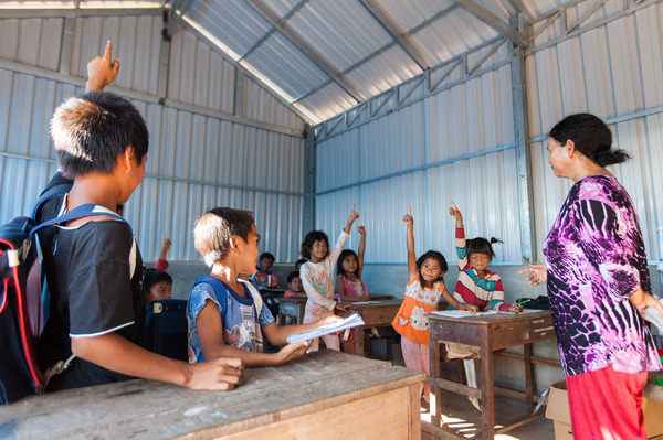 カンボジアに小学校を建設！「チャリティバドミントン大会」