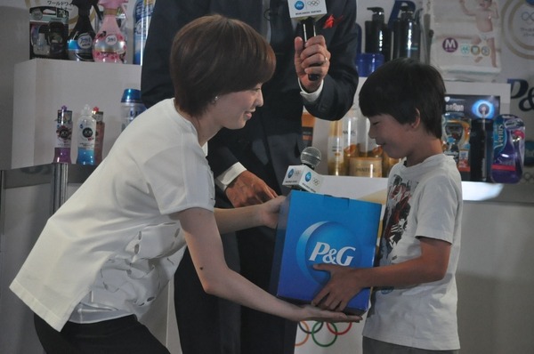 P＆Gが母の日イベントを開催。松岡修造、石川佳純が登壇（2016年5月8日）