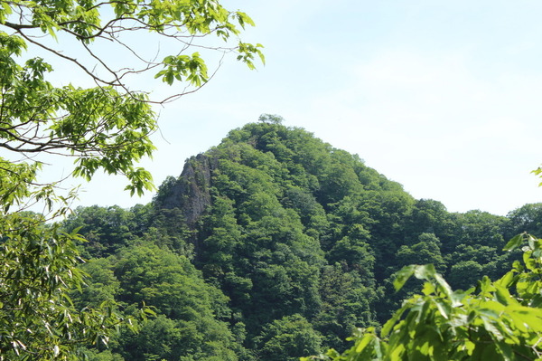 亀ヶ淵山からの景色。明山。