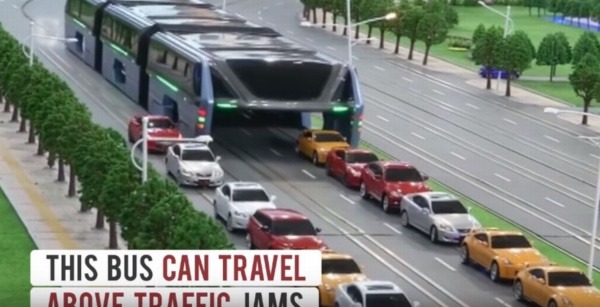 わずか1年で中国の渋滞が解決？自動車の上を超えて走る高架バスがスゴイ！