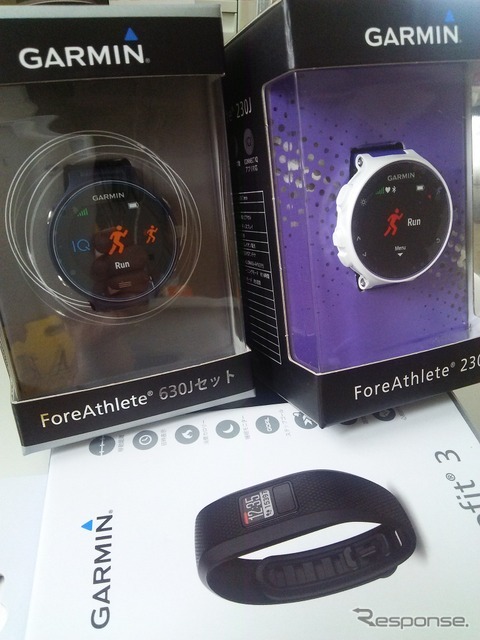 ForeAthlete630J（左）、ForeAthlete230J（右）、vivofit3（下）が同時発売された