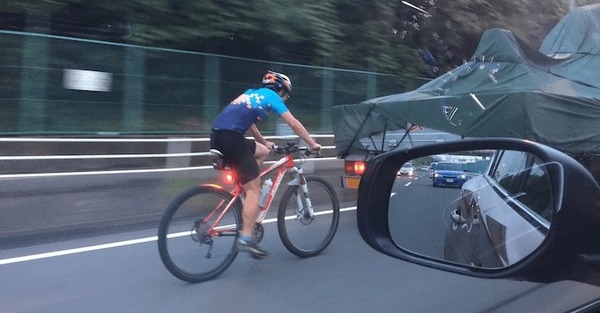 ルールを守らず車道を走る自転車に対し批判殺到…自転車マナーを問い直す