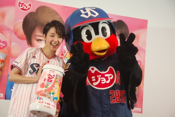剛力彩芽、ノーバン投球ならずも狙い通り？