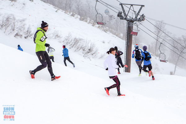 雪上ダウンヒルランニングレース、新潟県で2017年3月開催