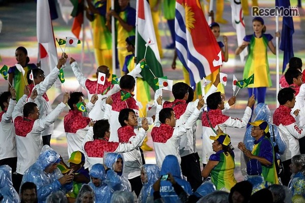 閉会式での日本代表のようす　（Photo by David Ramos/Getty Images）