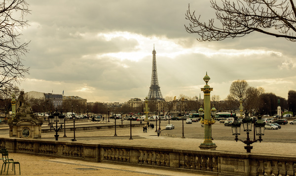 Place de la Concorde, Eiffel Tower（コンコルドから見たエッフェル塔）