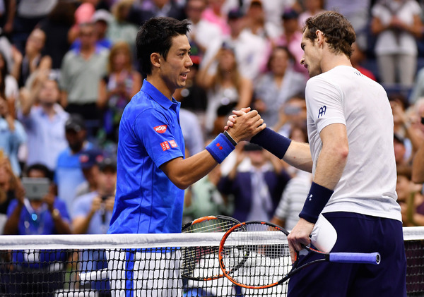 錦織圭（左）がマレーに勝利して全米オープン4強入り（2016年9月7日）