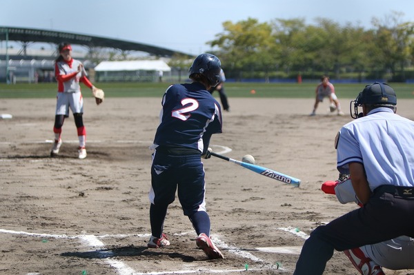 佐川急便、全国女子ソフトボール交流戦開催