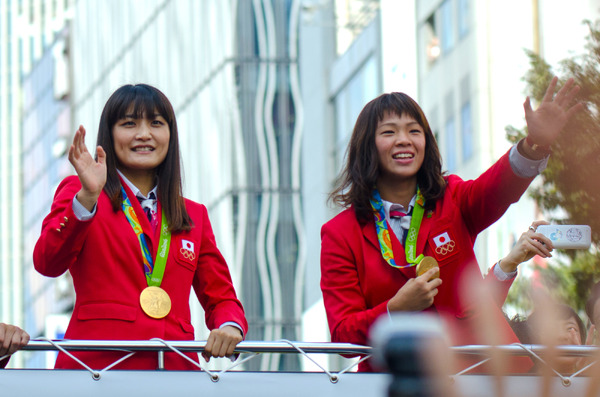 リオデジャネイロオリンピック・パラリンピック日本代表のメダリストたちが凱旋パレード（2016年10月7日）