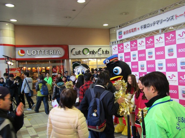 千葉ロッテトークショー 新津田沼駅前（2016年12月21日）