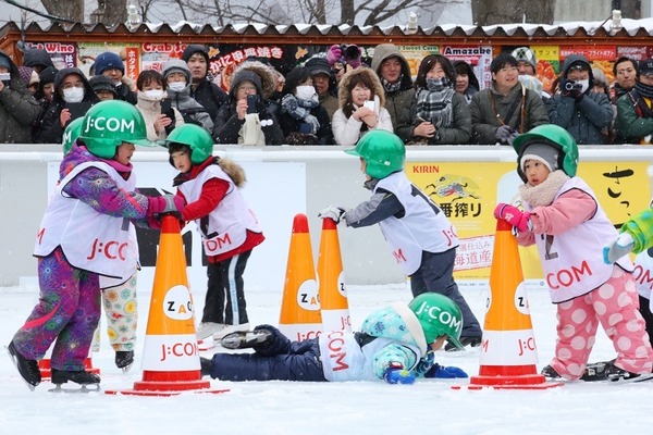 浅田舞、スケート教室で華麗なスパイラルシークエンス披露