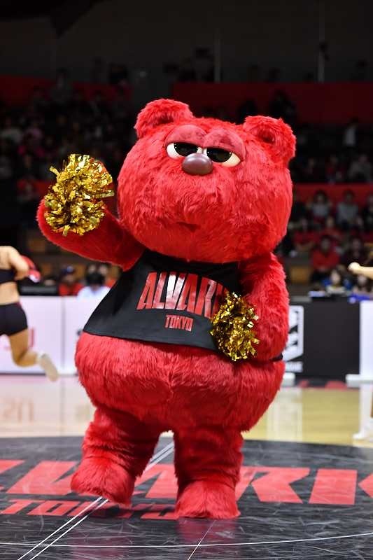 Bリーグ・アルバルク東京×フーターズ、パブリックビューイング開催