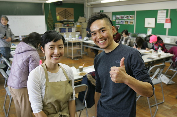アスリートフード研究家の池田清子。右はご主人でMTB選手の祐樹さん
