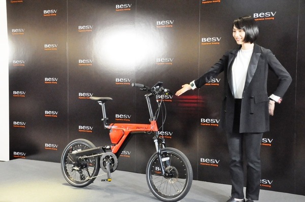 のん、電動自転車で『この世界の片隅に』の舞台巡りをしたい