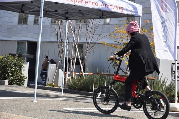 のん、電動自転車で『この世界の片隅に』の舞台巡りをしたい