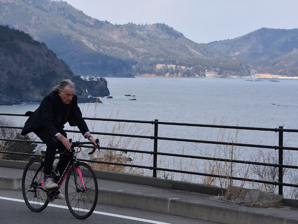 「ツール・ド・東北」チャリティー・サイクルジャージをポール・スミスが制作