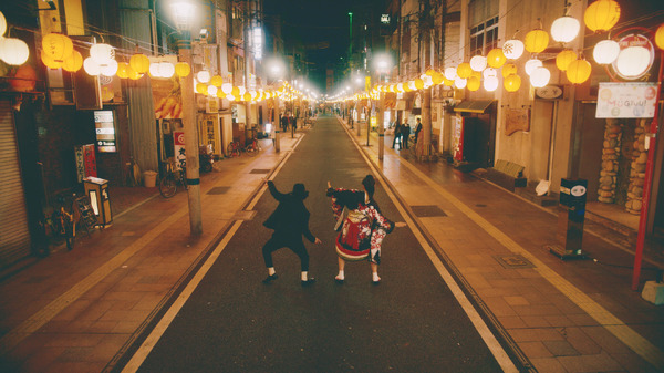 宮崎最大の歓楽街「ニシタチ」を妖しいダンスでPR！宮崎出身の男女がダンスを披露