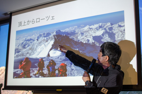 ICI 石井スポーツの荒川勉社長によるエベレスト挑戦に同行する奥田仁一さんがルートを説明（2017年4月3日）