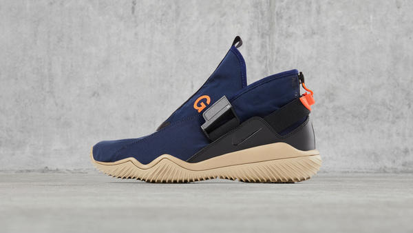 NIKELAB ACG.07.KMTR Men’s Shoe（ネイビー/2万2,000円）