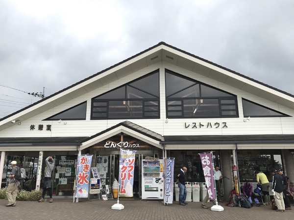 富士山の練習のため、丹沢の塔ノ岳に向かう。渋沢駅からバスで大倉バス停へ